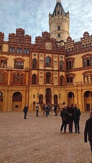 Schloßhof 01